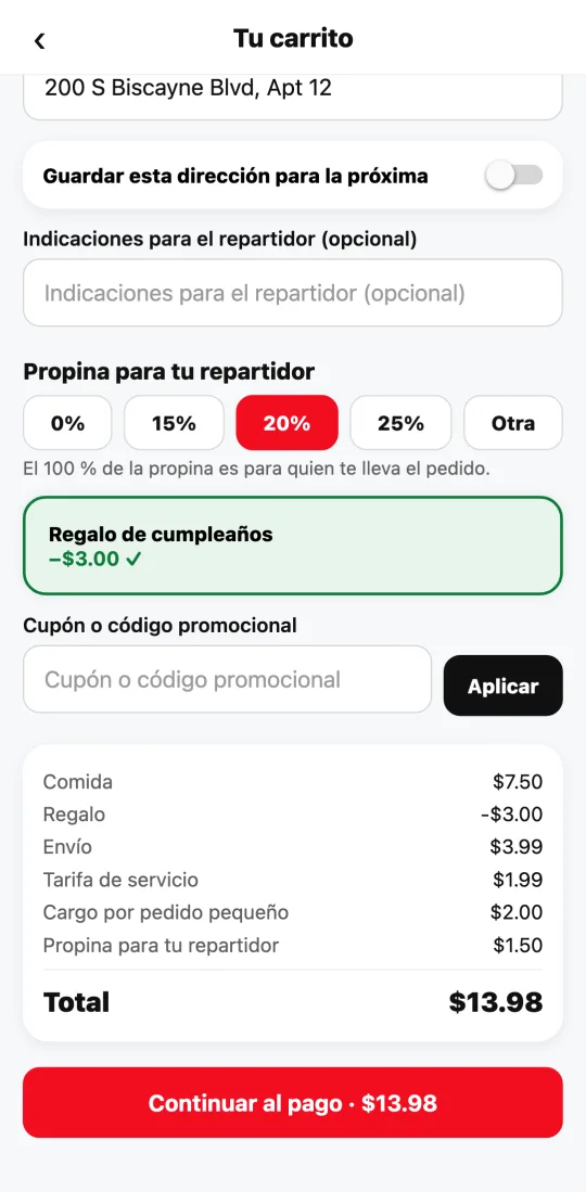 Carrito de la app de Divoox con el regalo de cumpleaños aplicado en verde y el descuento en el desglose del total.